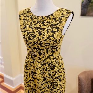 Jacquard print gold / yellow black fitted sheath